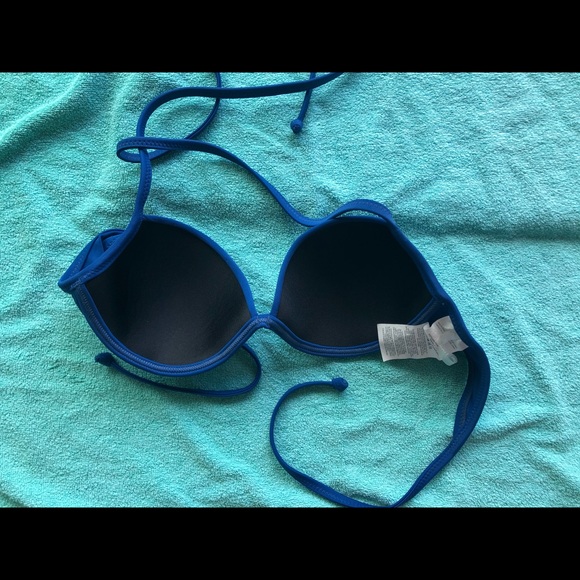 Rip Curl underwire bikini top - Picture 2 of 3